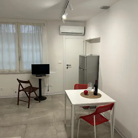 Apartment Roma Parma